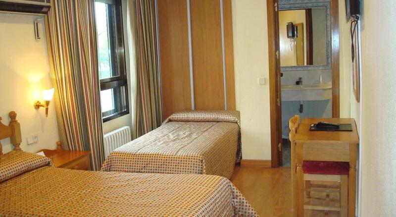 Hotel Castilla Альбасете Экстерьер фото