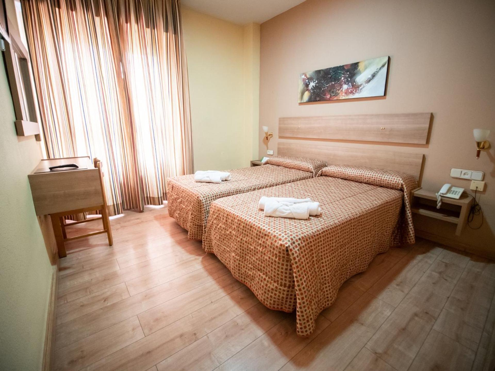 Hotel Castilla Альбасете Экстерьер фото