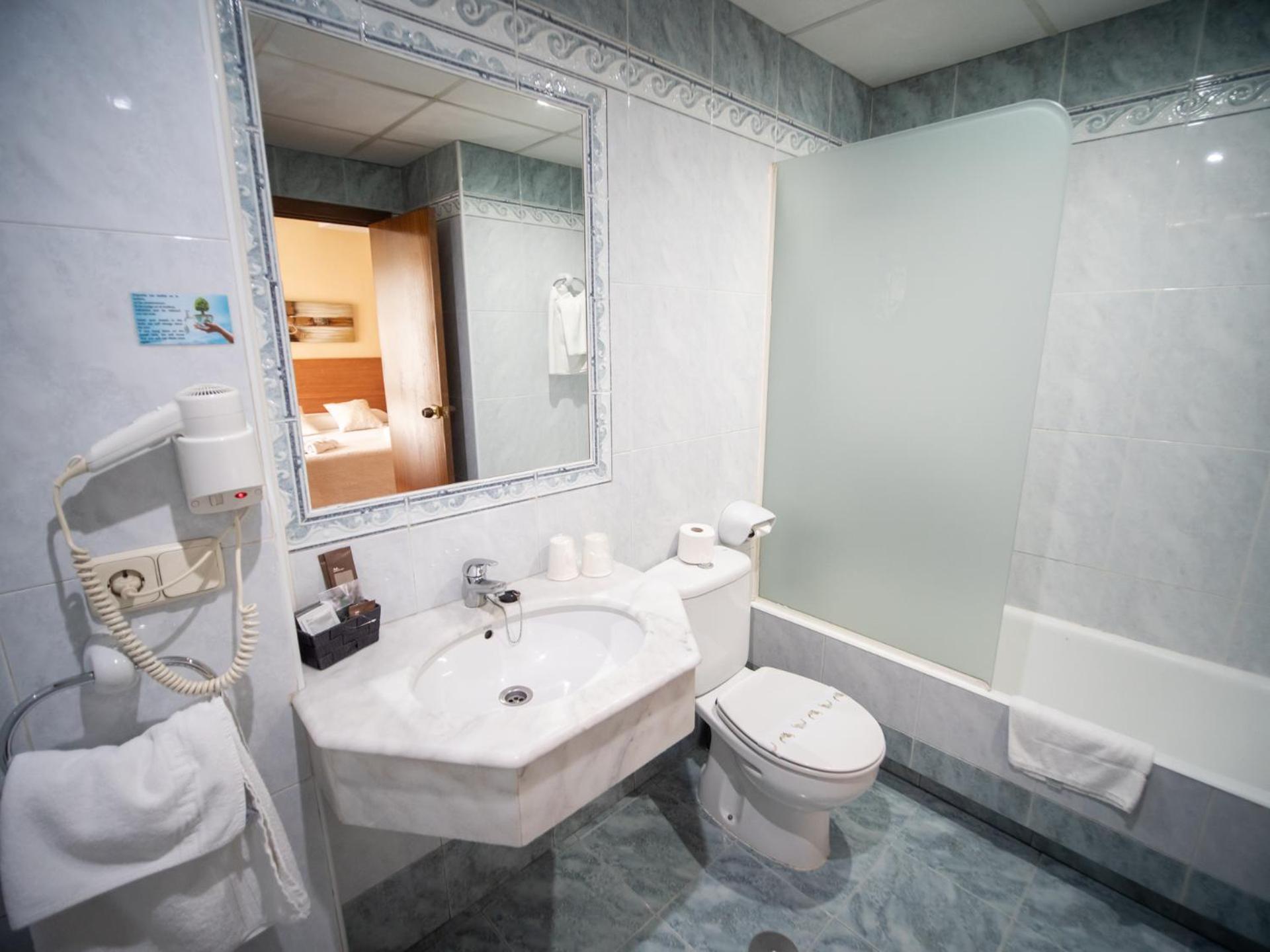 Hotel Castilla Альбасете Экстерьер фото