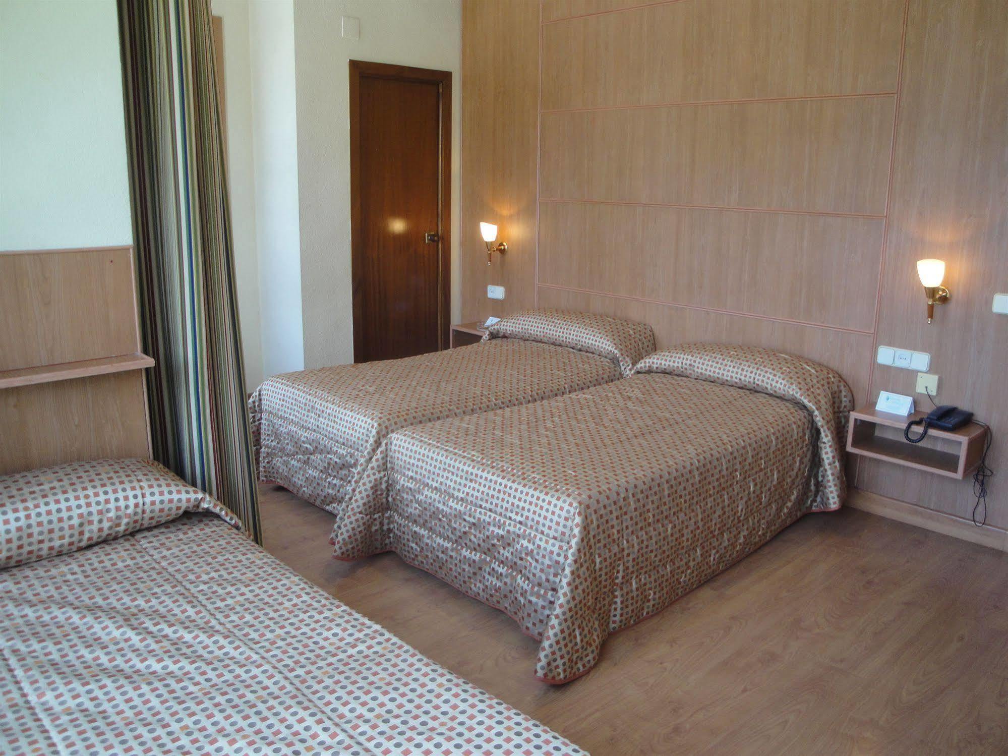 Hotel Castilla Альбасете Экстерьер фото